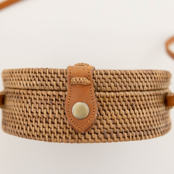 Round Rattan Woven Purse with Leather Strap - Picture 3 of 4